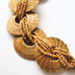 Colar esferas Capim Dourado e SementeTiririca (2)